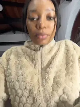 MiaDiamod online show from June 2026 12:33:01 PM