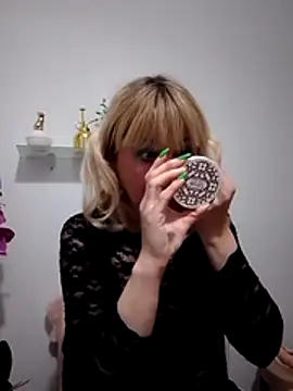 -Nefertiti- online show from March 2026 08:06:02 PM