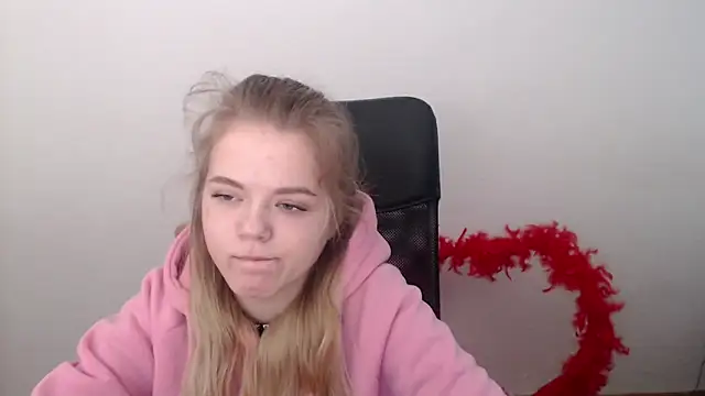 Snapshot of FoxiLana chatting on February 2026 08:10:02 AM FoxiLana online show from February 2026 08:10:02 AM