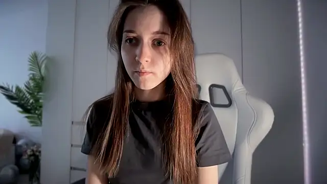 monnymoonn online show from March 2026 08:09:01 AM