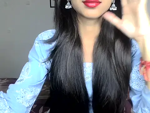 SIKSHA SINGH online show from April 2026 06:01:02 PM