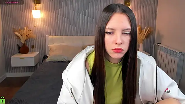 Snapshot of elise_robbie chatting on April 2026 01:00:01 AM elise robbie online show from April 2026 01:00:01 AM