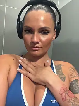 Snapshot of Destinylovex chatting on May 2026 11:27:01 AM Destinylovex online show from May 2026 11:27:01 AM