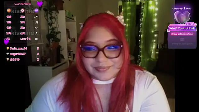 Snapshot of MagicCurves chatting on June 2026 09:40:01 PM MagicCurves online show from June 2026 09:40:01 PM
