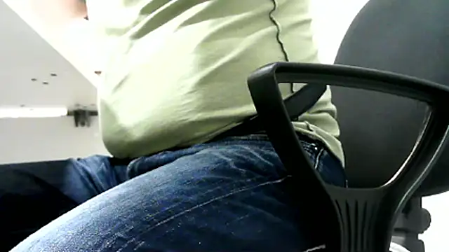 gitano697 online show from April 2026 03:07:02 PM