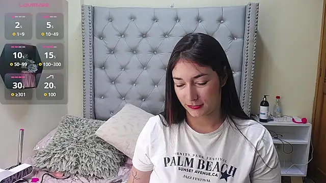 Snapshot of skarlett__36 chatting on March 2026 02:21:01 PM skarlett 36 online show from March 2026 02:21:01 PM