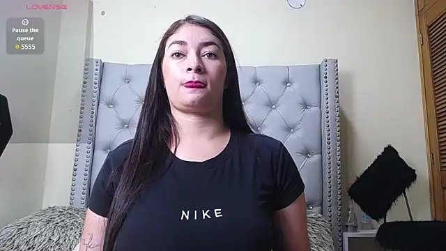 Snapshot of skarlett__36 chatting on April 2026 02:15:02 PM skarlett 36 online show from April 2026 02:15:02 PM