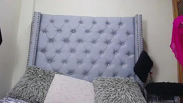 Snapshot of skarlett__36 chatting on April 2026 02:23:01 PM skarlett 36 online show from April 2026 02:23:01 PM