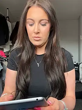 PinkVelvetx online show from April 2026 11:15:02 AM