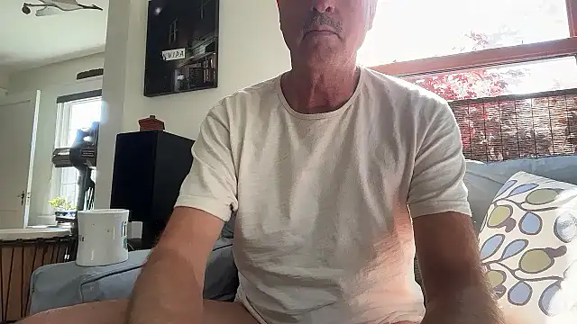 Snapshot of Guy__Grey chatting on June 2026 01:24:01 PM Guy Grey online show from June 2026 01:24:01 PM
