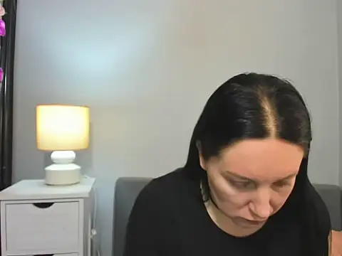 Snapshot of MiaFair chatting on February 2026 01:33:02 PM MiaFair online show from February 2026 01:33:02 PM