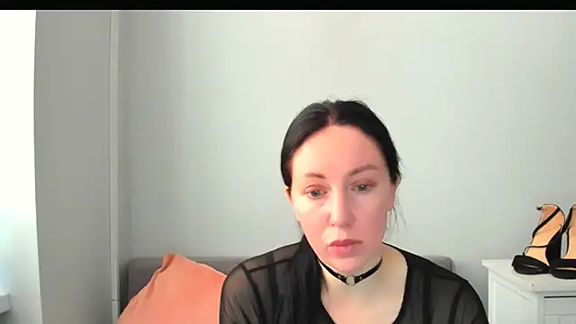 Snapshot of MiaFair chatting on February 2026 01:44:01 PM MiaFair online show from February 2026 01:44:01 PM