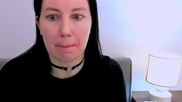 Snapshot of MiaFair chatting on February 2026 06:36:02 AM MiaFair online show from February 2026 06:36:02 AM