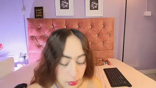 Snapshot of lilirousee chatting on May 2026 07:12:02 PM lilirousee online show from May 2026 07:12:02 PM