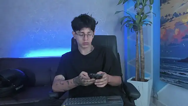 Snapshot of Angel_scott2 chatting on March 2026 11:28:02 AM Angel scott2 online show from March 2026 11:28:02 AM