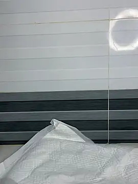 Snapshot of Aley-yy chatting on February 2026 04:08:01 PM Aley-yy online show from February 2026 04:08:01 PM