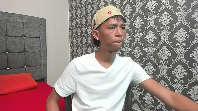 Little Twink19x online show from February 2026 07:23:01 PM