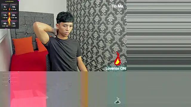 Snapshot of Little_Twink19x chatting on June 2026 07:57:02 PM Little Twink19x online show from June 2026 07:57:02 PM