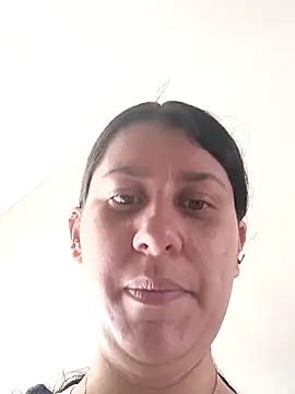 LunaDamasco online show from April 2026 06:05:01 PM