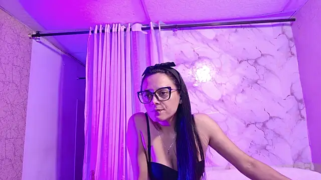 QueenSallyDesire online show from March 2026 01:42:01 AM