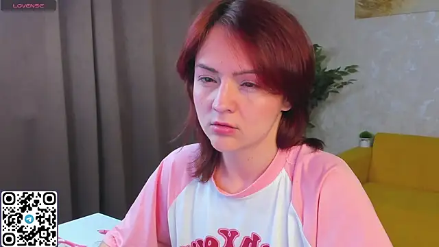 Snapshot of taticamomile chatting on March 2026 05:01:02 AM taticamomile online show from March 2026 05:01:02 AM