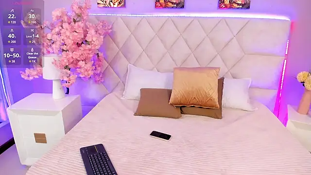 Bianca Monroe  online show from April 2026 08:32:02 PM