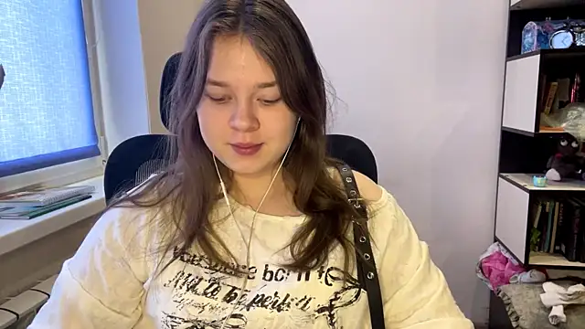 TomikoPfau online show from March 2026 07:36:01 AM