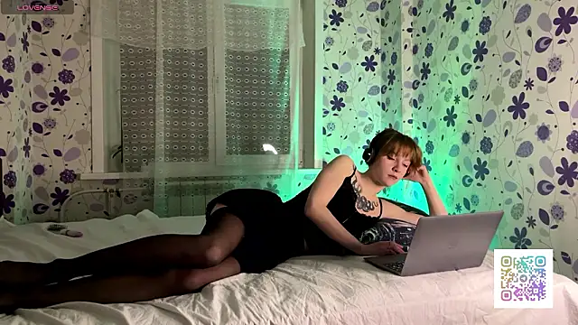 Snapshot of NIce_fox chatting on February 2026 03:44:02 PM NIce fox online show from February 2026 03:44:02 PM