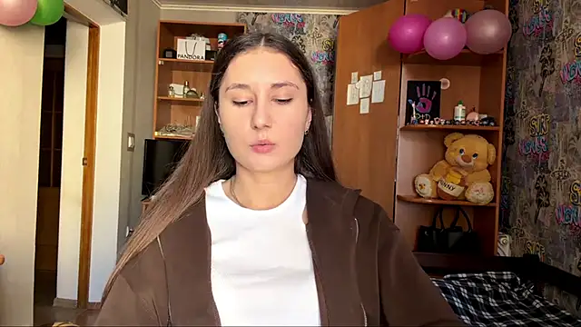 Snapshot of poly_princess chatting on March 2026 08:10:02 AM poly princess online show from March 2026 08:10:02 AM