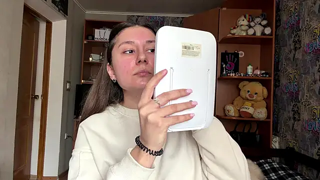 Snapshot of poly_princess chatting on March 2026 11:21:01 AM poly princess online show from March 2026 11:21:01 AM