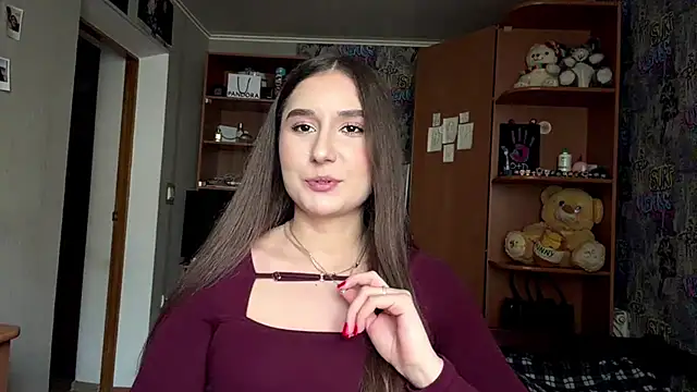 Snapshot of poly_princess chatting on April 2026 11:11:01 AM poly princess online show from April 2026 11:11:01 AM