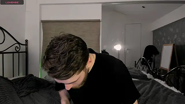 Dexter Raze online show from March 2026 11:00:02 PM