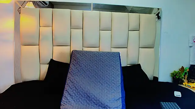 Snapshot of Lana_Sliim chatting on March 2026 12:21:01 PM Lana Sliim online show from March 2026 12:21:01 PM