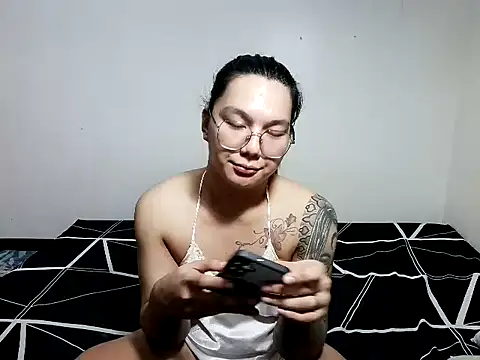 xNaughtymilesx online show from May 2026 02:55:02 PM
