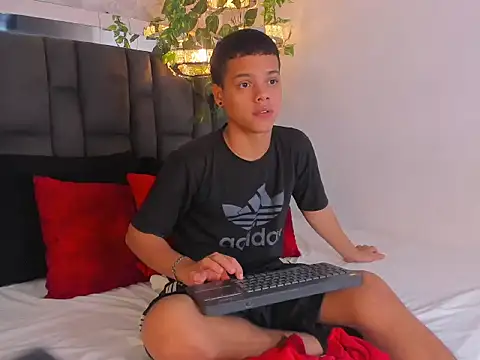 Snapshot of PATRIICKMILLER chatting on February 2026 03:22:01 PM PATRIICKMILLER online show from February 2026 03:22:01 PM