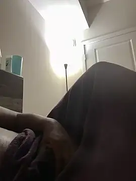 Snapshot of makeherfeelg chatting on February 2026 06:11:02 AM makeherfeelg online show from February 2026 06:11:02 AM