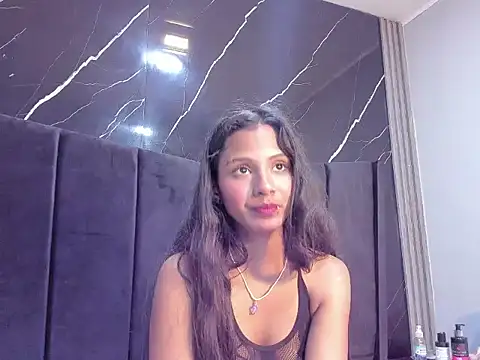 Snapshot of Juna_Hyl chatting on February 2026 02:00:01 AM Juna Hyl online show from February 2026 02:00:01 AM