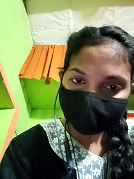 Cute aroshi online show from February 2026 04:40:01 PM