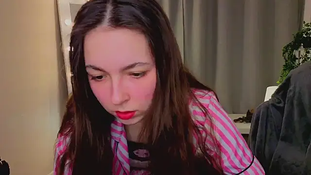 BellaThery online show from March 2026 05:14:02 AM