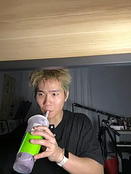 Snapshot of A-Markk chatting on February 2026 02:38:02 PM A-Markk online show from February 2026 02:38:02 PM