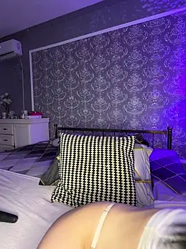 Olivia Noor online show from March 2026 06:41:01 PM