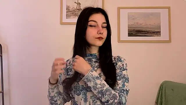 Lilian Merf online show from May 2026 07:04:02 AM