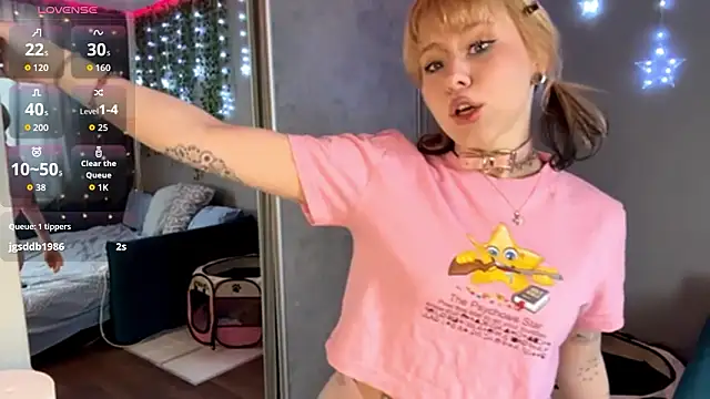 Snapshot of ZyrelihVayne chatting on March 2026 06:59:01 AM ZyrelihVayne online show from March 2026 06:59:01 AM