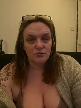 Busty-GilfQuinn online show from February 2026 10:54:01 PM