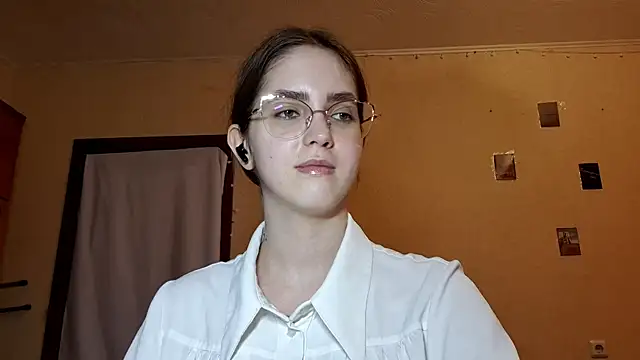 Katelemon online show from April 2026 02:37:01 PM