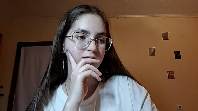 Katelemon online show from May 2026 03:27:01 PM