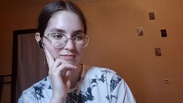 Katelemon online show from May 2026 02:34:01 PM