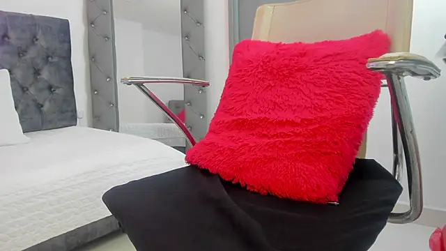 Snapshot of Evelyn__Cortes chatting on February 2026 07:36:01 PM Evelyn Cortes online show from February 2026 07:36:01 PM