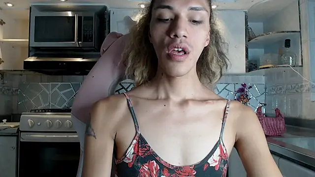 Snapshot of CrisOzzz chatting on March 2026 06:54:01 PM CrisOzzz online show from March 2026 06:54:01 PM