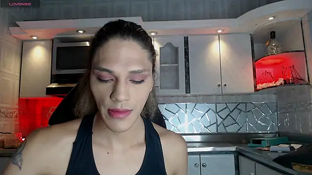 CrisOzzz online show from April 2026 05:54:02 PM